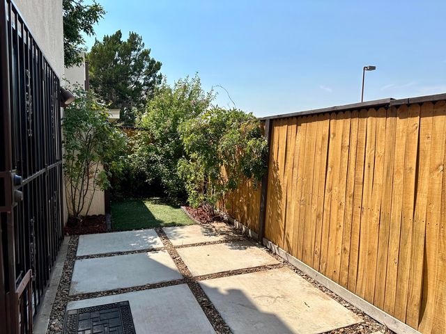 1601 Pennsylvania Street NE K-01, Albuquerque, NM 87110