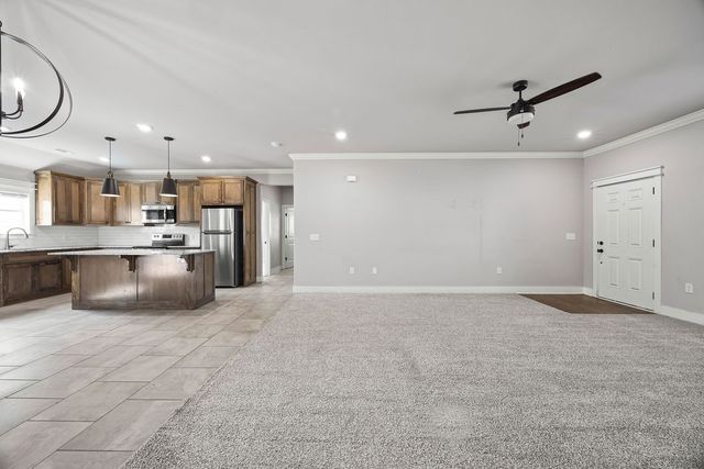 1052 Hampton Street, Tontitown, AR 72762