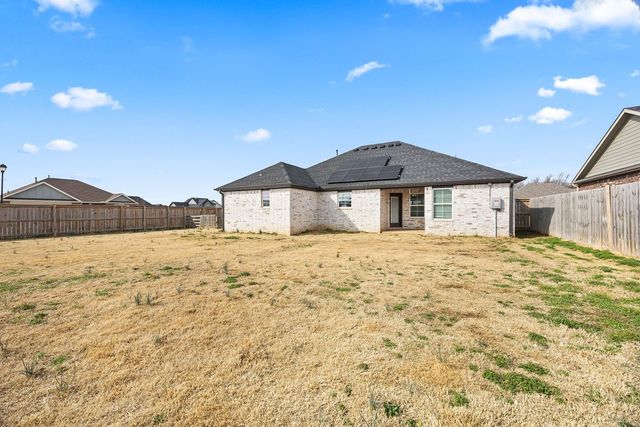 1052 Hampton Street, Tontitown, AR 72762