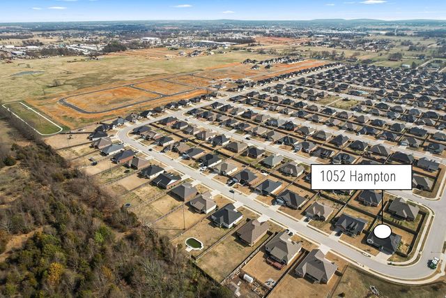 1052 Hampton Street, Tontitown, AR 72762