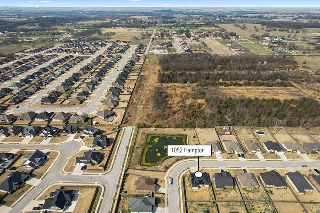 1052 Hampton Street, Tontitown, AR 72762