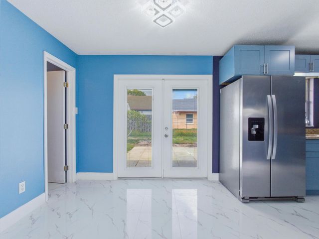 5669 S 35th Court, Greenacres, FL 33463