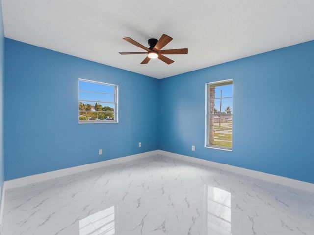 5669 S 35th Court, Greenacres, FL 33463