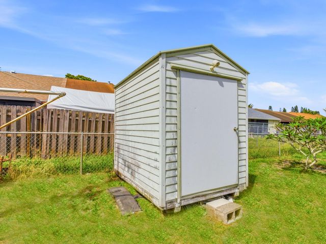 5669 S 35th Court, Greenacres, FL 33463