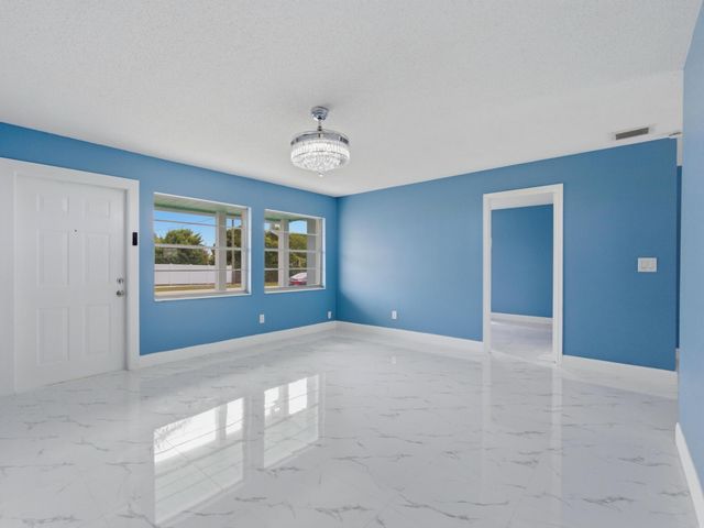 5669 S 35th Court, Greenacres, FL 33463