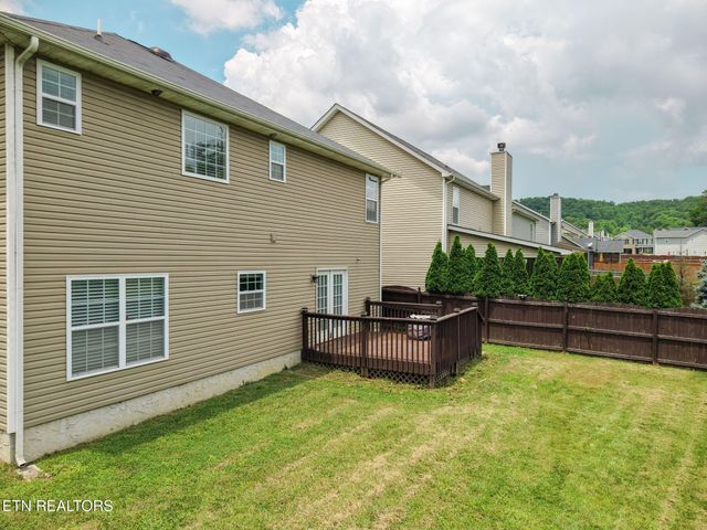2208 Clover Vine Rd, Knoxville, TN 37931
