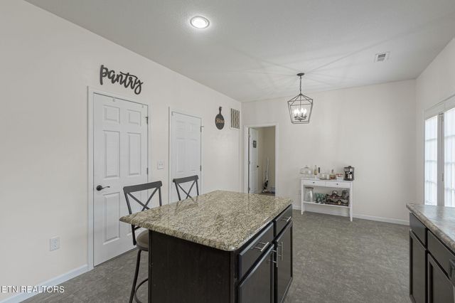 2208 Clover Vine Rd, Knoxville, TN 37931