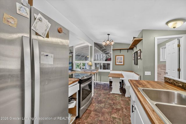 2427 Mark Avenue, Lansing, MI 48912