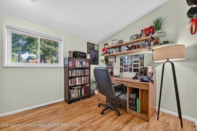 2427 Mark Avenue, Lansing, MI 48912