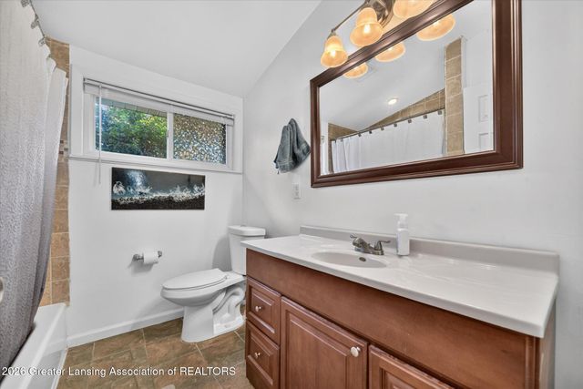 2427 Mark Avenue, Lansing, MI 48912