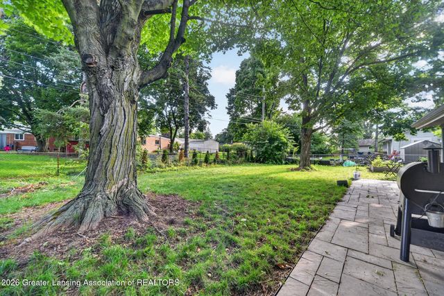 2427 Mark Avenue, Lansing, MI 48912