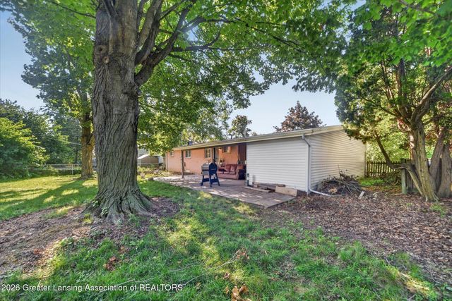 2427 Mark Avenue, Lansing, MI 48912
