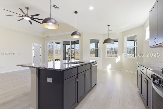 90 Fins Right Ln, Hardeeville, SC 29927