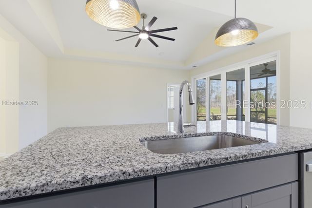 90 Fins Right Ln, Hardeeville, SC 29927