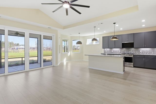 90 Fins Right Ln, Hardeeville, SC 29927