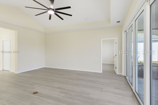 90 Fins Right Ln, Hardeeville, SC 29927