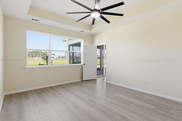 90 Fins Right Ln, Hardeeville, SC 29927