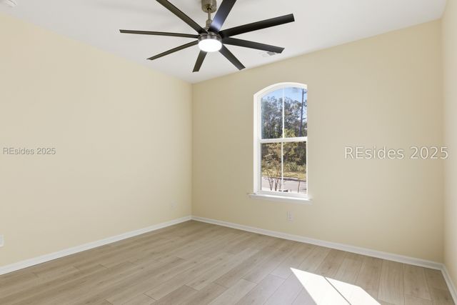 90 Fins Right Ln, Hardeeville, SC 29927