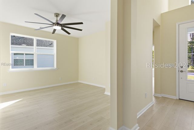 90 Fins Right Ln, Hardeeville, SC 29927