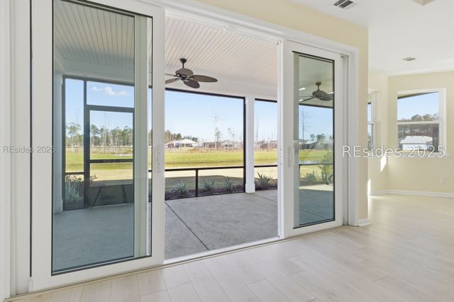 90 Fins Right Ln, Hardeeville, SC 29927