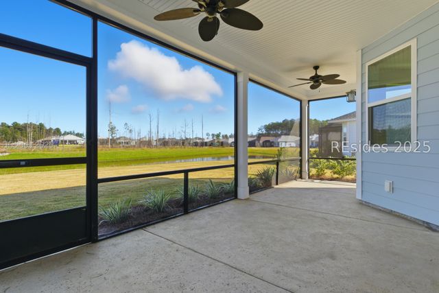 90 Fins Right Ln, Hardeeville, SC 29927