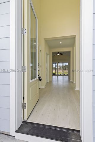 90 Fins Right Ln, Hardeeville, SC 29927