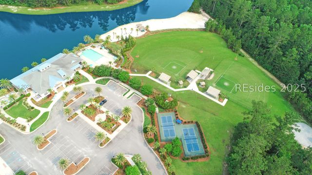 90 Fins Right Ln, Hardeeville, SC 29927