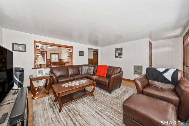 88 Carver Street, Waterbury, CT 06708