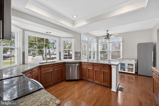 5812 STONE CREEK DR, Centreville, VA 20120