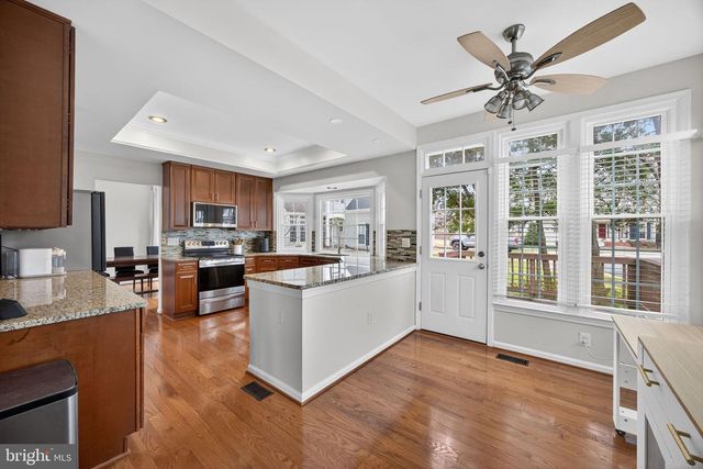 5812 STONE CREEK DR, Centreville, VA 20120