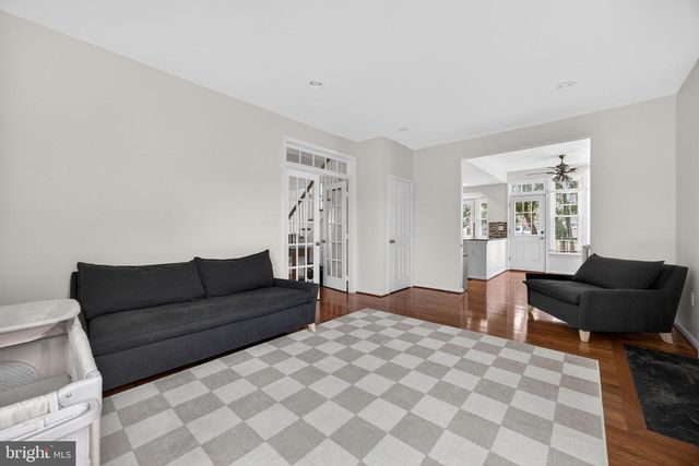 5812 STONE CREEK DR, Centreville, VA 20120