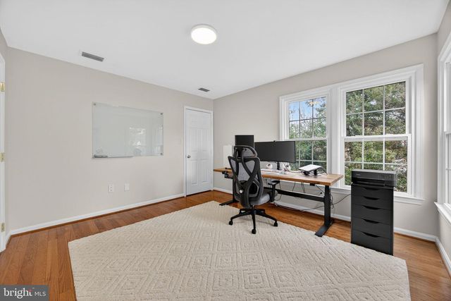 5812 STONE CREEK DR, Centreville, VA 20120