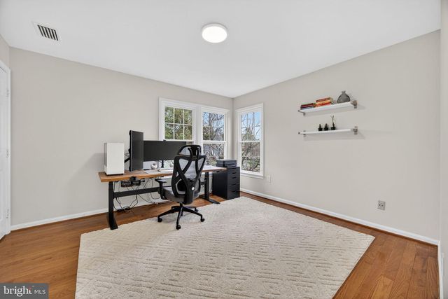 5812 STONE CREEK DR, Centreville, VA 20120