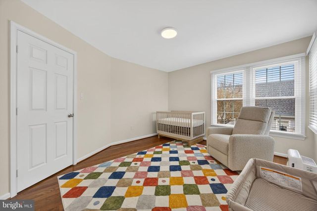 5812 STONE CREEK DR, Centreville, VA 20120