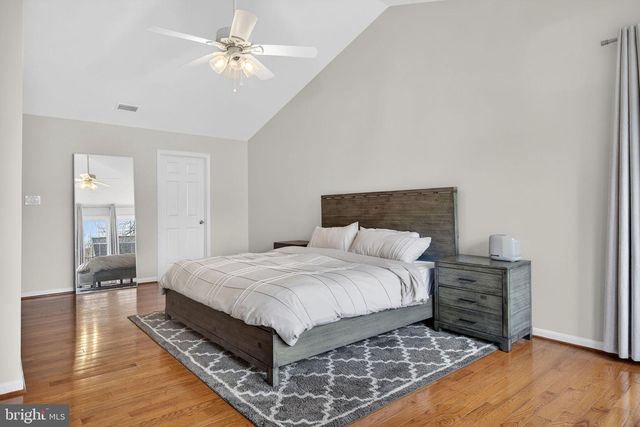 5812 STONE CREEK DR, Centreville, VA 20120