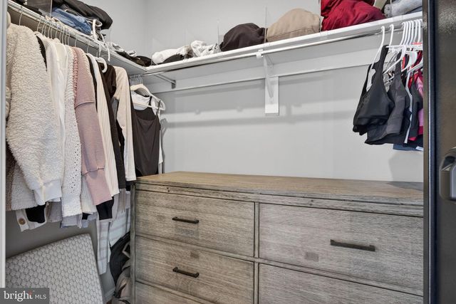 5812 STONE CREEK DR, Centreville, VA 20120