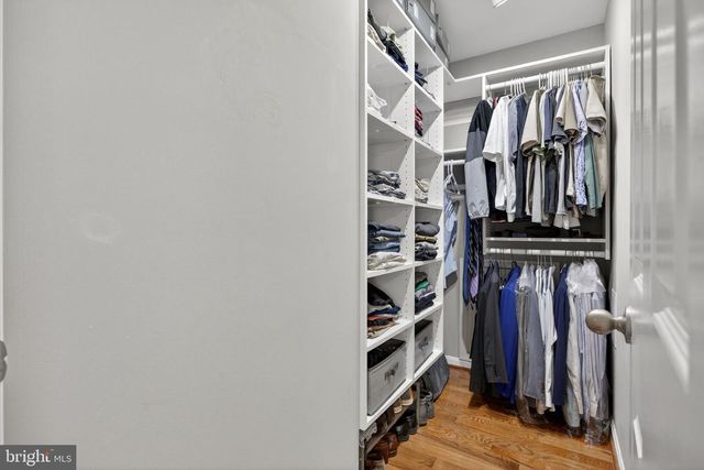 5812 STONE CREEK DR, Centreville, VA 20120