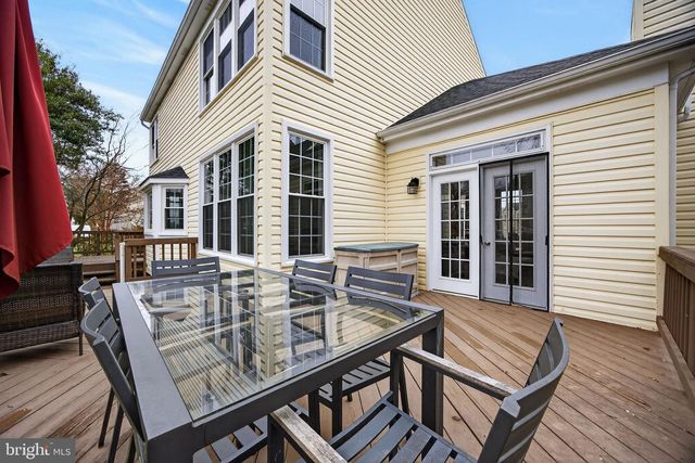 5812 STONE CREEK DR, Centreville, VA 20120