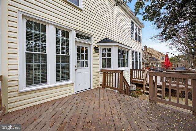 5812 STONE CREEK DR, Centreville, VA 20120