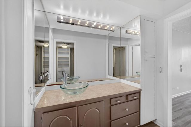 134 Lakeshore Drive T13, North Palm Beach, FL 33408