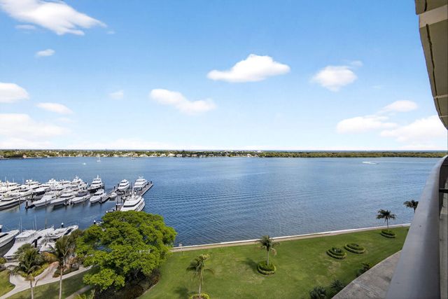 134 Lakeshore Drive T13, North Palm Beach, FL 33408