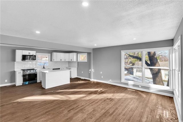 124 N Arlington Avenue, Independence, MO 64053