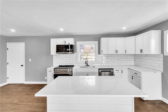 124 N Arlington Avenue, Independence, MO 64053