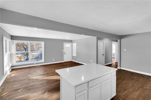 124 N Arlington Avenue, Independence, MO 64053