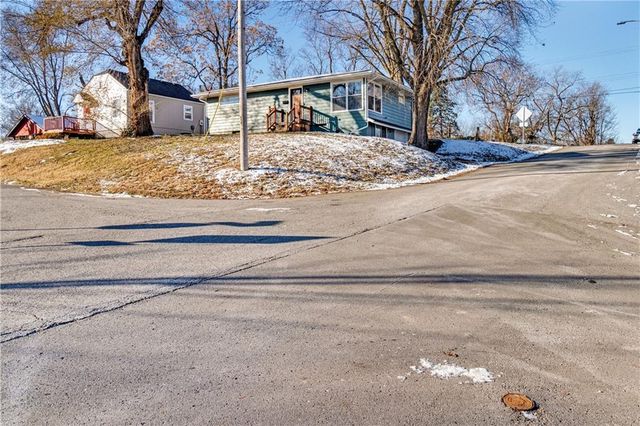 124 N Arlington Avenue, Independence, MO 64053