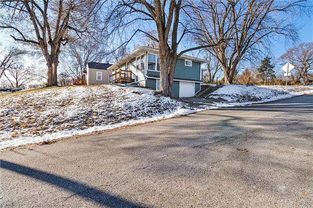 124 N Arlington Avenue, Independence, MO 64053
