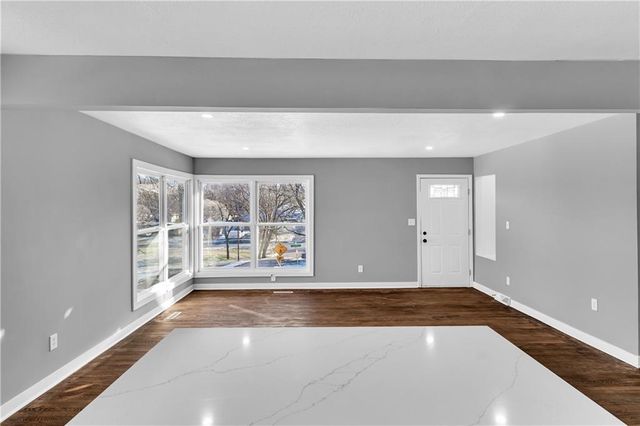 124 N Arlington Avenue, Independence, MO 64053