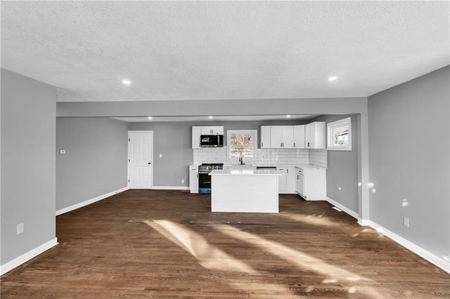 124 N Arlington Avenue, Independence, MO 64053