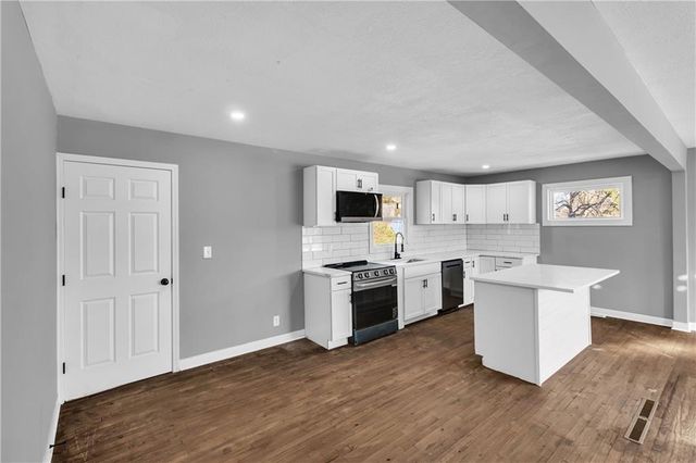 124 N Arlington Avenue, Independence, MO 64053