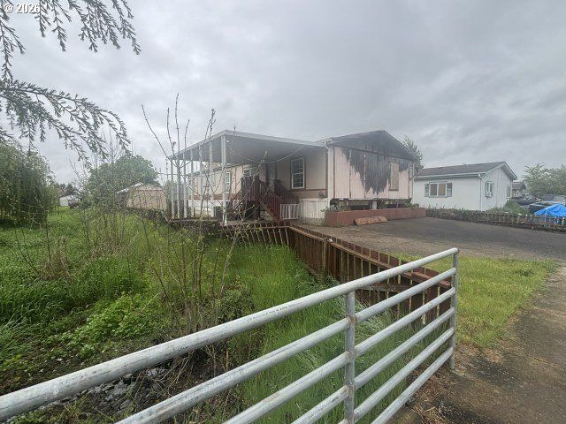 420 E 9TH Ave, Junction City, OR 97448
